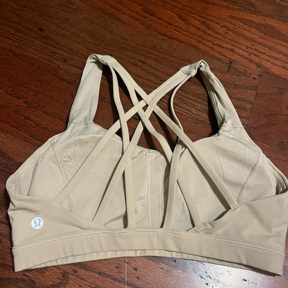 ⭐️ Lululemon Energy Bra Nude Size 4 - Picture 2 of 2